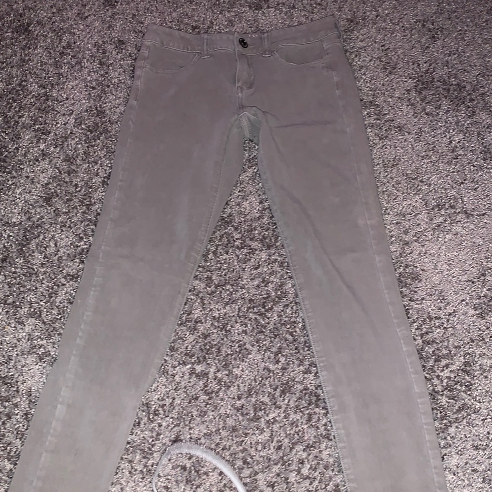 tan/grey american eagle jeans